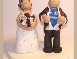 bride-groom-chelsea-shirt-wedding-cake-topper