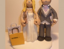 bride-groom-shopping-cake-topper