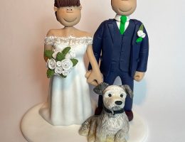 bride-groom-wedding-cake-topper-with-dog