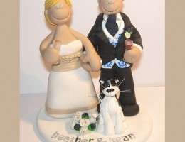 bride-groom-wine-glasses-with-cat-cake-topper