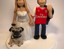 cake-topper-with-pug-dog