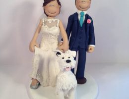 classy-wedding-cake-topper-with-dog