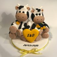 cow-couple-wedding-cake-topper