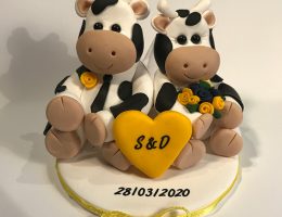 cow-couple-wedding-cake-topper