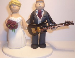 guitar-player-wedding-cake-topper