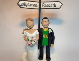 irish-wedding-cake-topper
