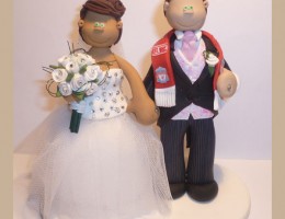 liverpool-scarf-wedding-cake-topper