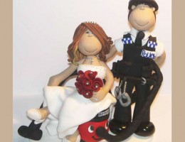 police-cake-topper-with-henry-hoover