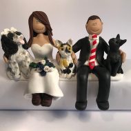 sitting-wedding-cake-topper-with-pets