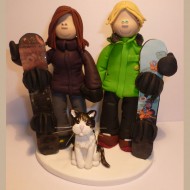 snowboarding-couple-with-cat