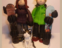 snowboarding-couple-with-cat