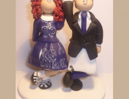 traditional-irish-dancing-wedding-cake-topper