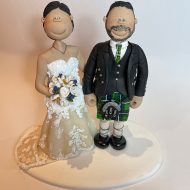 traditional-scottish-wedding-cake-topper